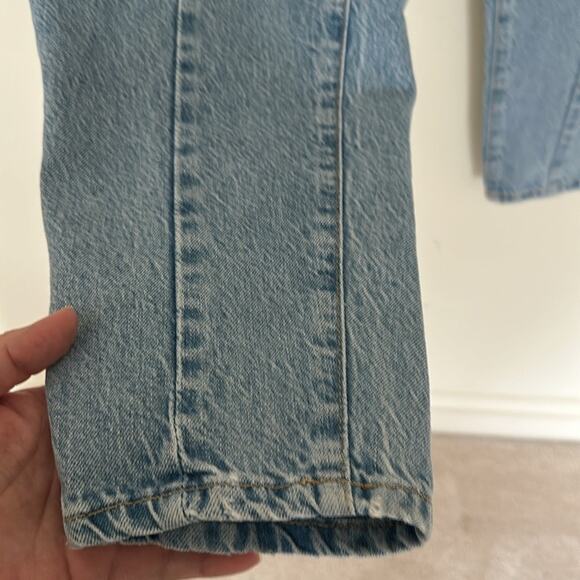 Zara Women’s Denim Blue Jeans size 4  Jeans  Mom Fit Biker Jean Knee detail - Picture 6 of 8